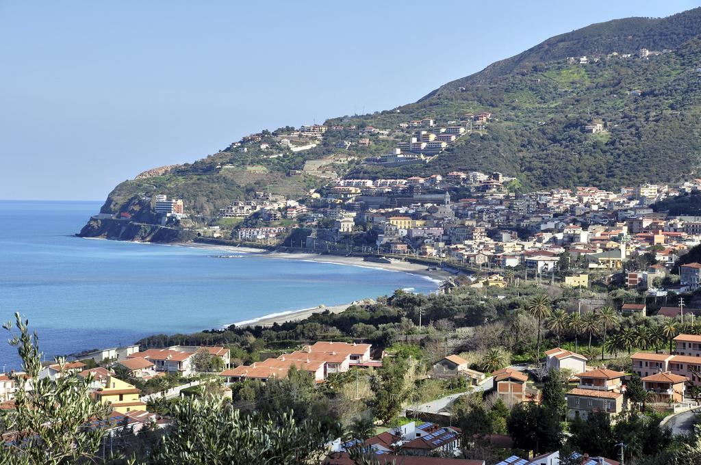 B&B Il Giardino Di Zefiro Gioiosa Marea Εξωτερικό φωτογραφία