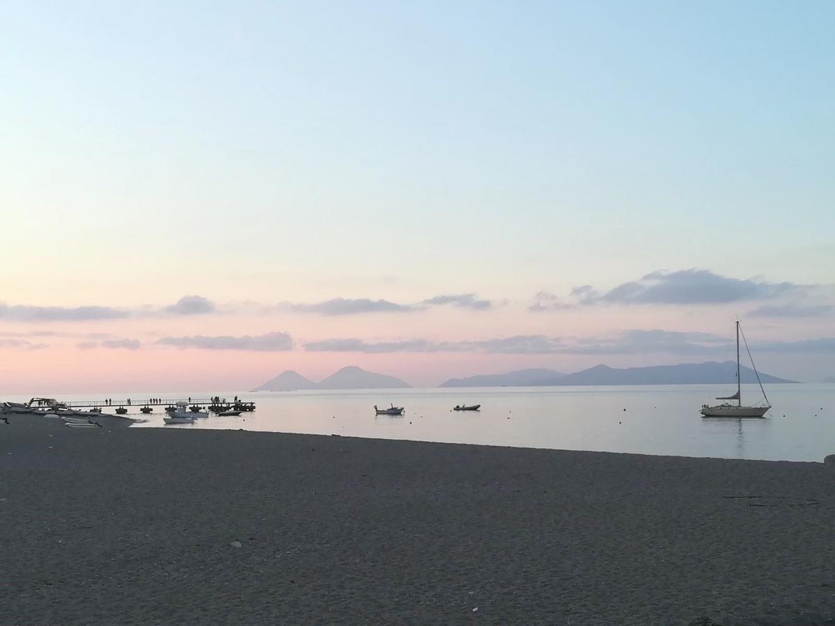 B&B Il Giardino Di Zefiro Gioiosa Marea Εξωτερικό φωτογραφία